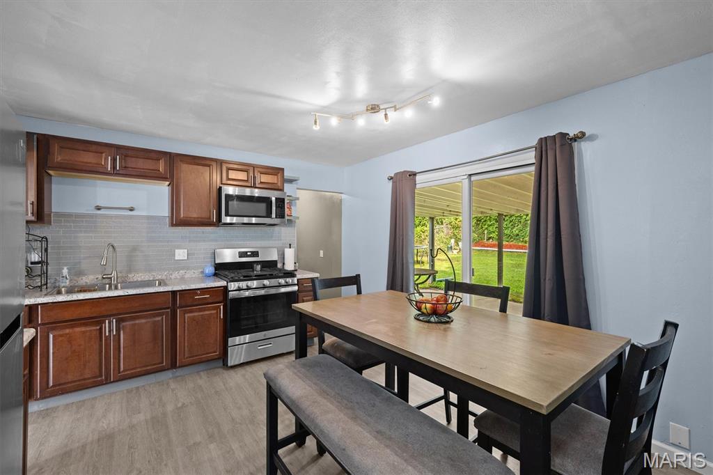 Meadowdale Heights 1st Add - Residential