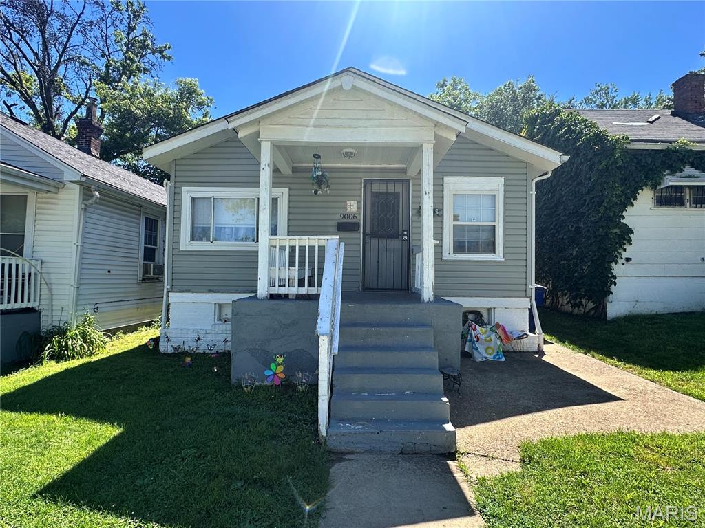 Welcome to 9006 Edna, a cashflowing turnkey investment opportunity. This updated 2/1 is tenant-occupied and currently rented for $1,000/month, providing consistent income from day one. With both cosmetic and mechanical updates completed and professional management in place, this is truly a hands-off investment perfect for investors looking to add a cash-flowing asset to their portfolio.