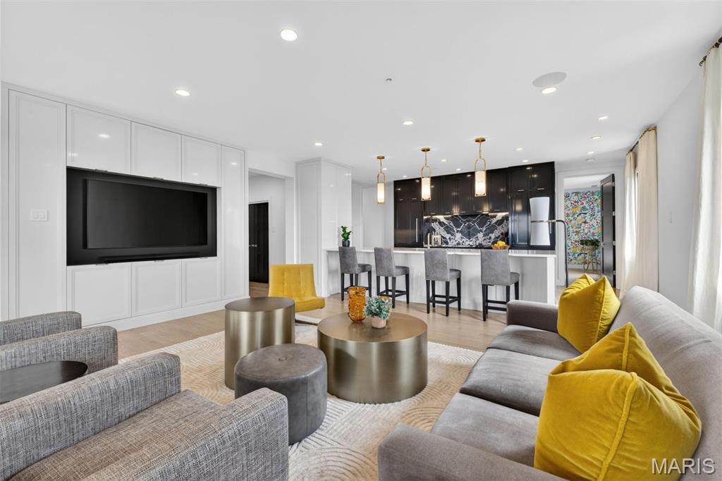 Eight- One- Six South Hanley Condominuim - Residential