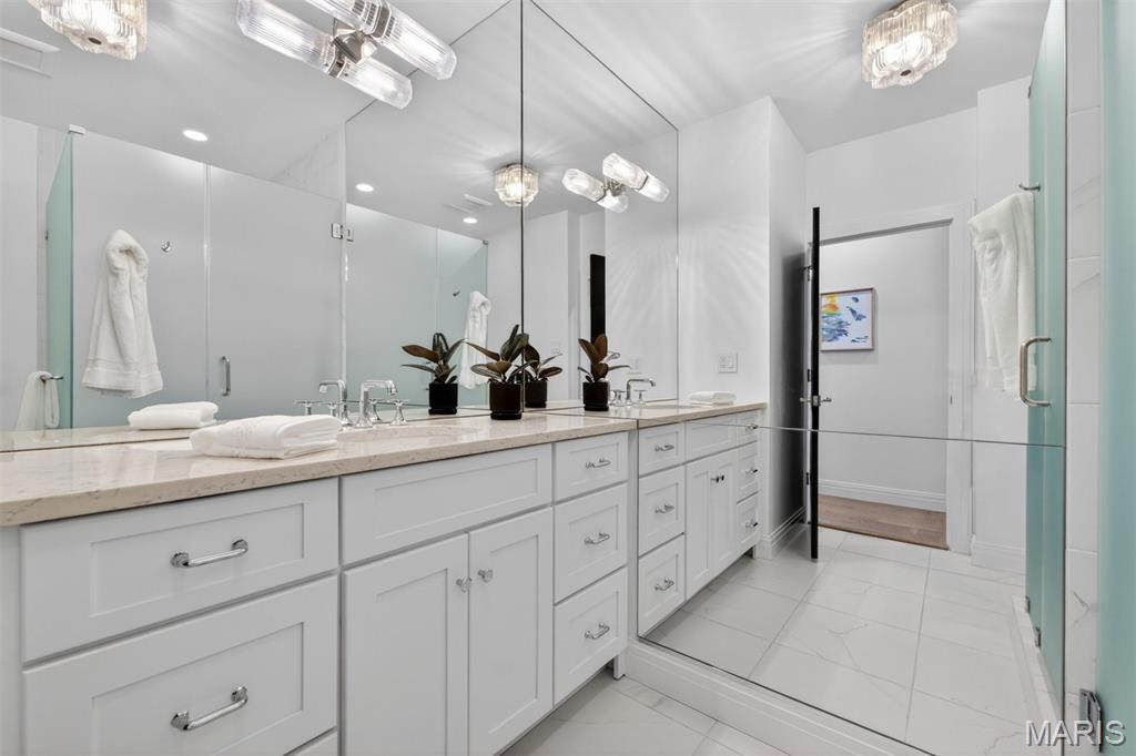 Eight- One- Six South Hanley Condominuim - Residential