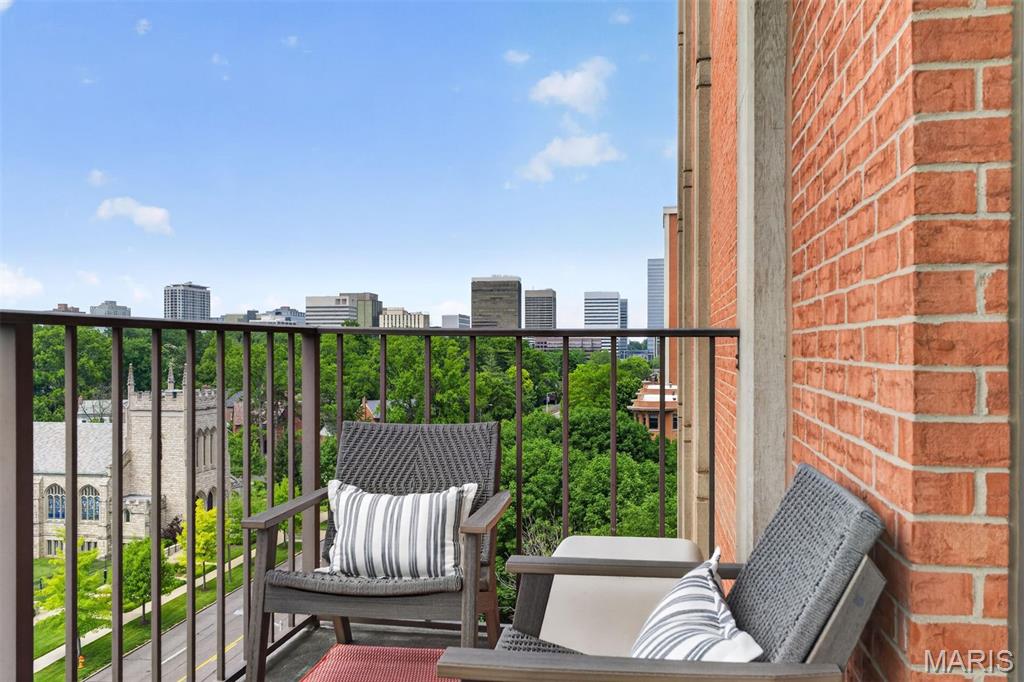Eight- One- Six South Hanley Condominuim - Residential