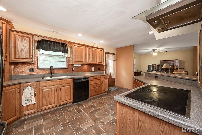 Pin Oak Court - Residential