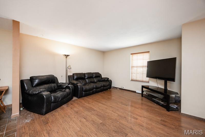 Pin Oak Court - Residential
