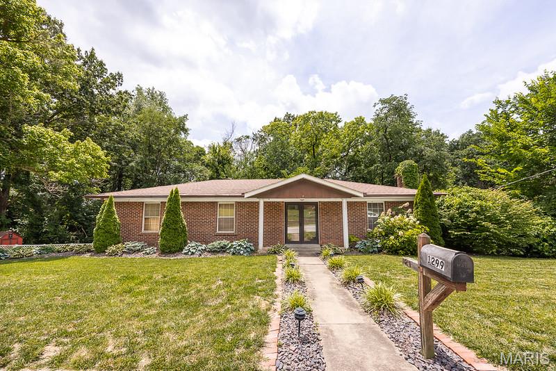 Pin Oak Court - Residential