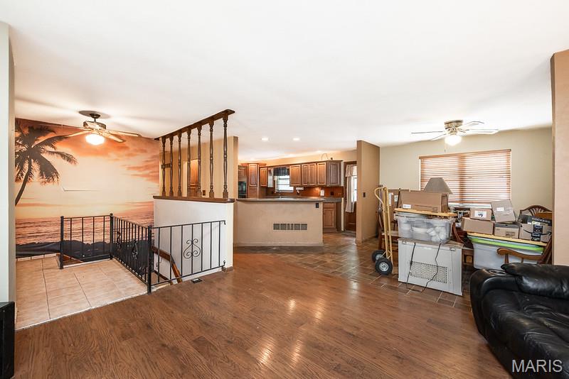 Pin Oak Court - Residential