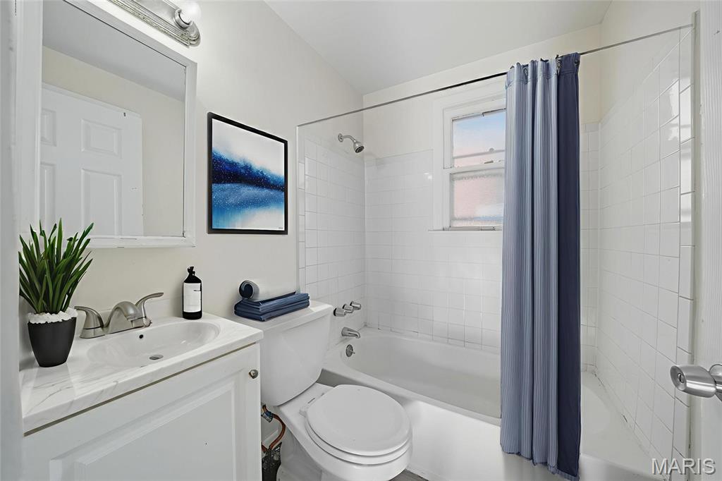 Belle Mead Place Resub Acre Lt 10 - Residential