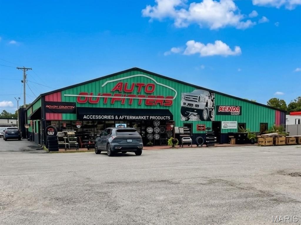 Sydenstricker & Moore - Commercial Sale
