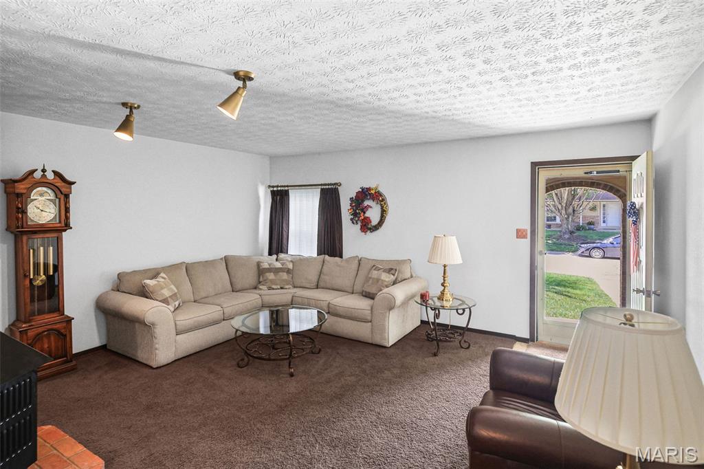 Meadowlake Acres 3rdadd - Residential