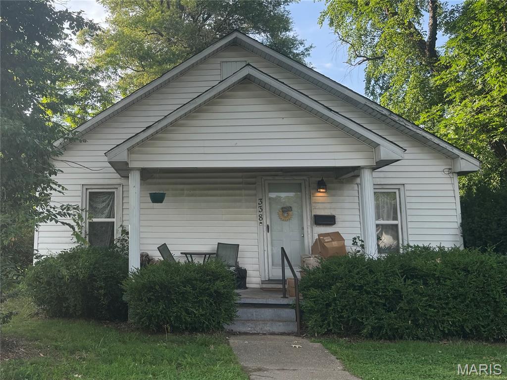 Great opportunity for investors! This 3-bedroom property offers solid potential as a rental or flip, with a manageable layout and room to add value. Whether you're expanding your portfolio or getting started in real estate, this is a smart, affordable option.