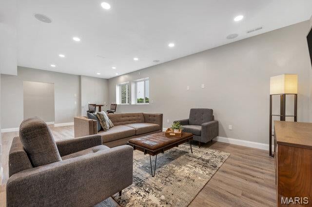 Bur Oaks - Residential