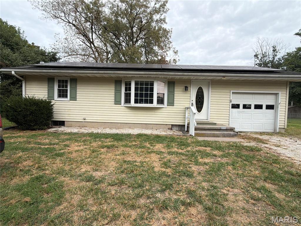 Nice 2-bed, 1-bath, a little bit of an out-of-town feel on Miller Pond. Decent-sized yard, back deck to enjoy the view. Attached garage, full dry basement waiting for your finishing touch.