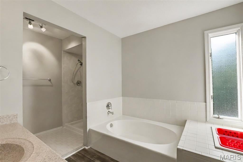 Pointe South 4 - Residential