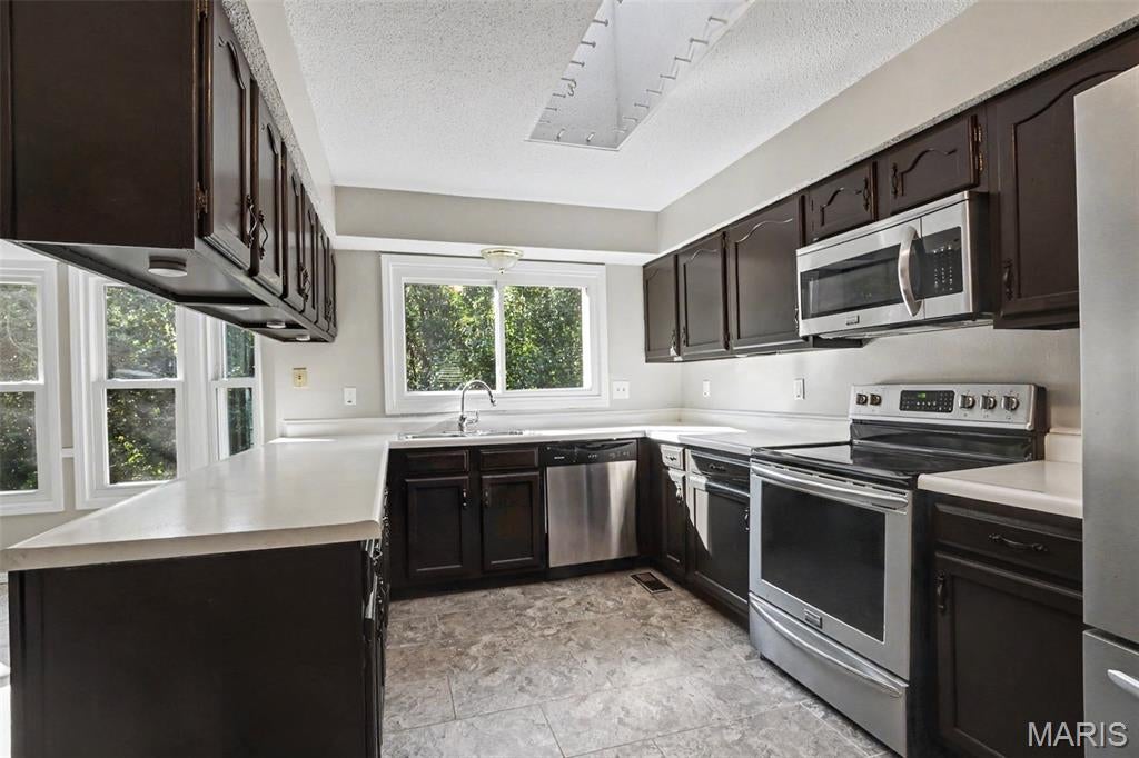 Pointe South 4 - Residential