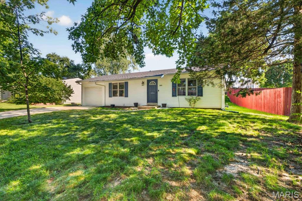 Welcome to this move-in-ready ranch home under $250k in St. Charles! The functional layout features a spacious living room, three comfortable bedrooms,  full bathroom with a tub-shower combo, and a new roof in 2026! The bright kitchen features maple cabinetry, a dedicated pantry, and full stainless steel appliances. Step outside to find a fantastic backyard complete with a relaxing patio and a dedicated garden space - perfect for outdoor entertaining or relaxing. Convenient location and ready for you to move right in! Professional photography expected Tuesday!