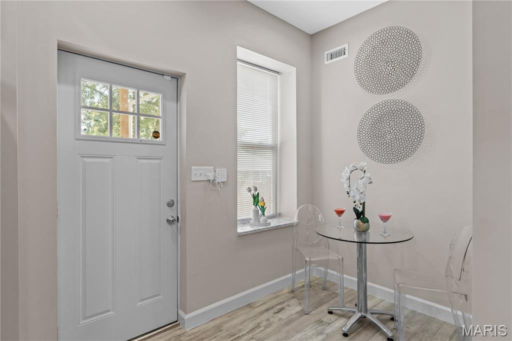 Ryan & McNultys - Residential