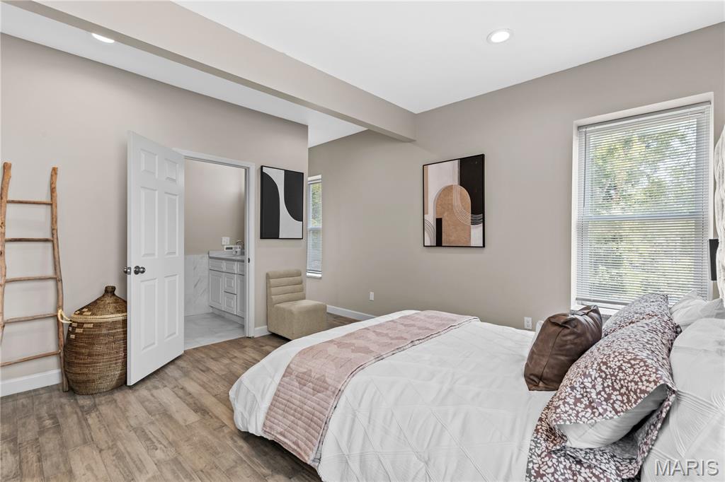 Ryan & McNultys - Residential
