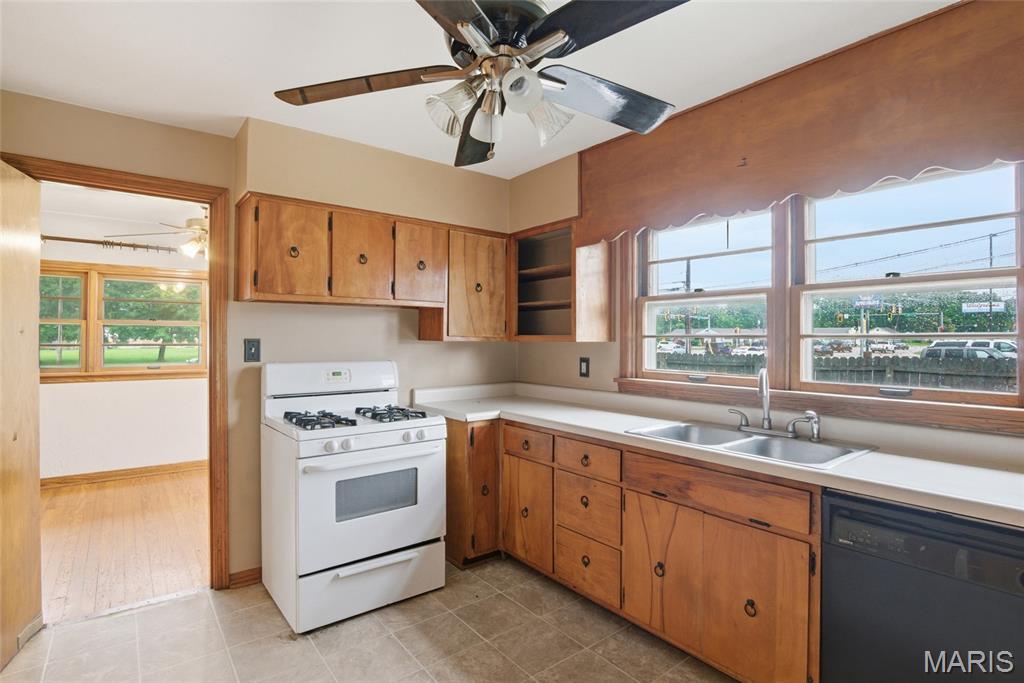 Travis Place - Commercial Sale