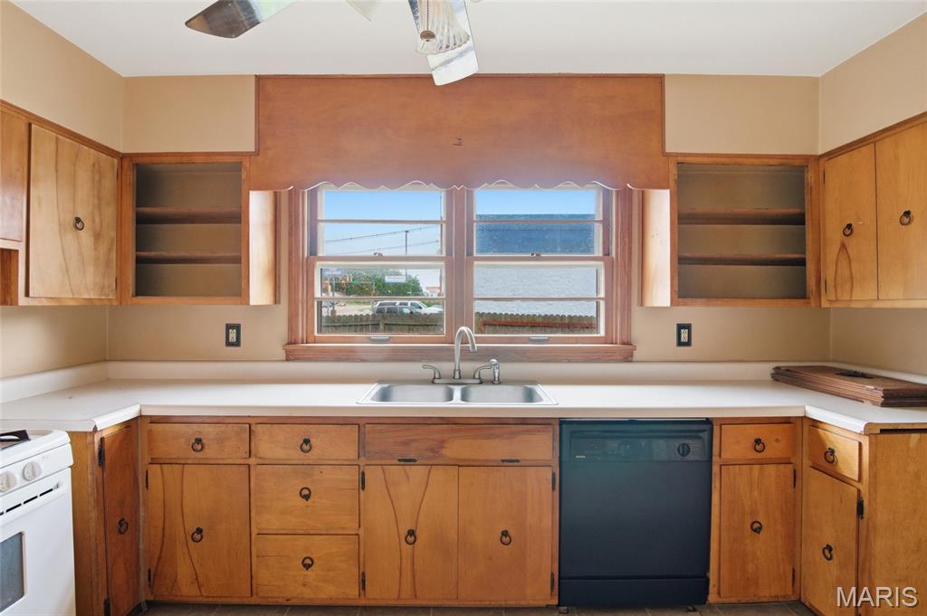 Travis Place - Commercial Sale