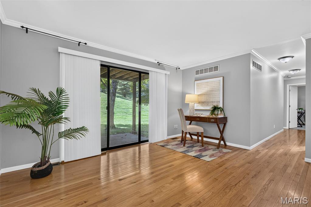 Royal Pines Condo Twelfth - Residential