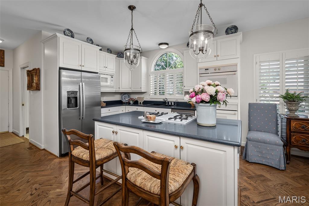 Oaktree Estates Condo Xviii - Residential