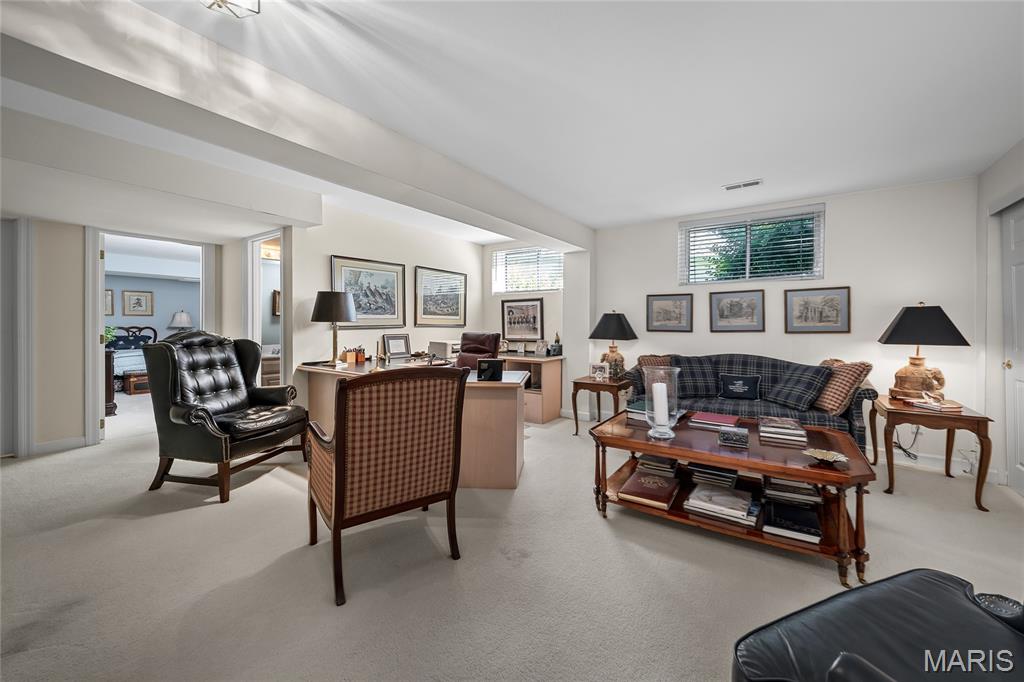 Oaktree Estates Condo Xviii - Residential