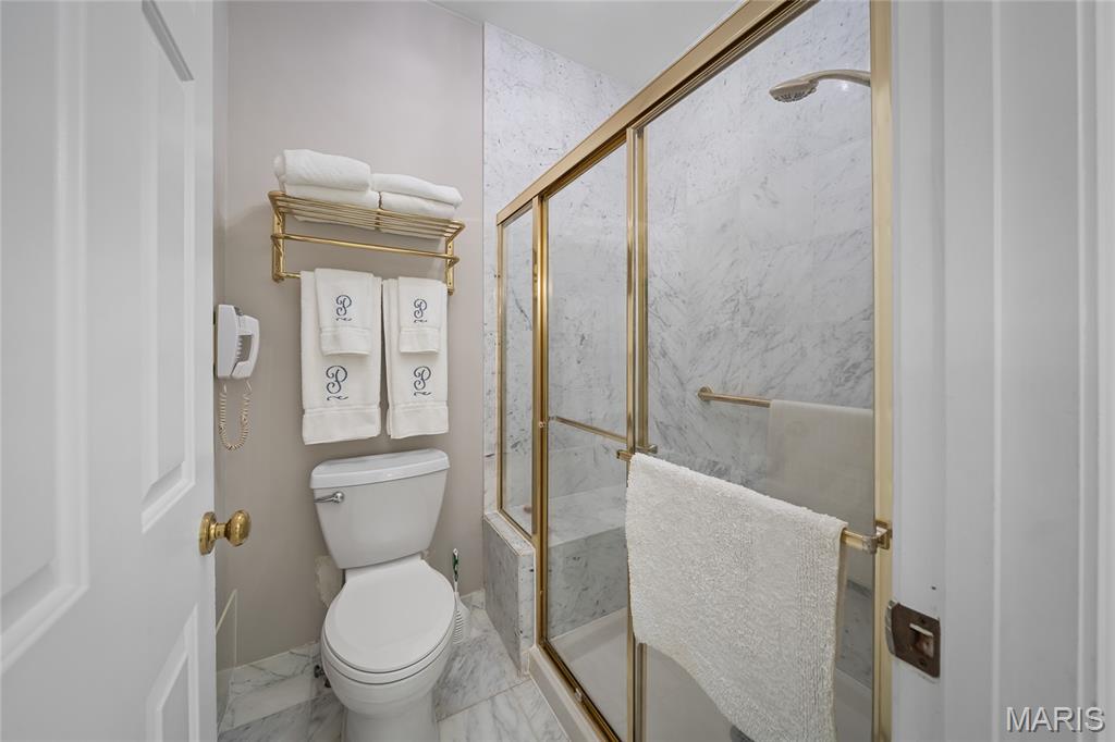 Oaktree Estates Condo Xviii - Residential