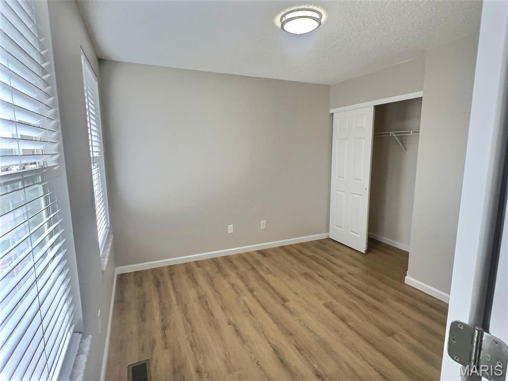 Country Crossing Manor - Residential
