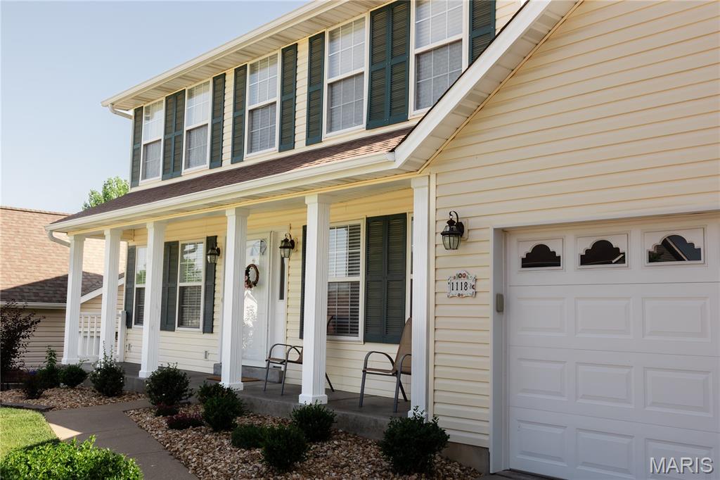 Country Crossing Manor - Residential