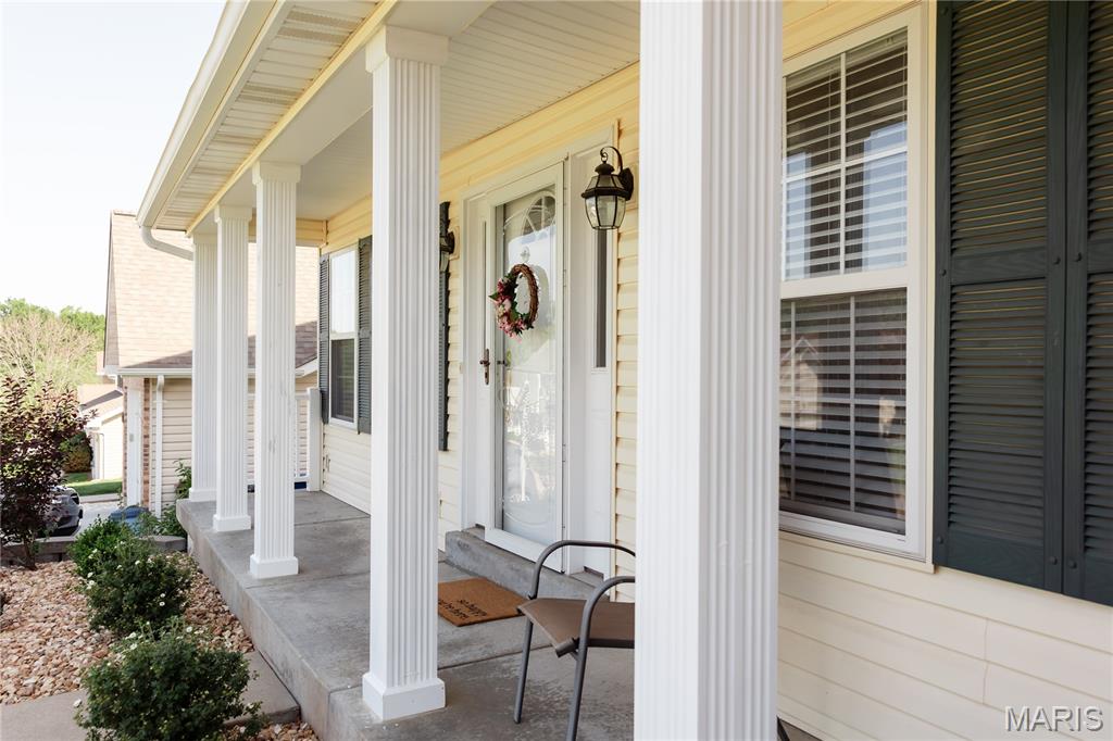 Country Crossing Manor - Residential
