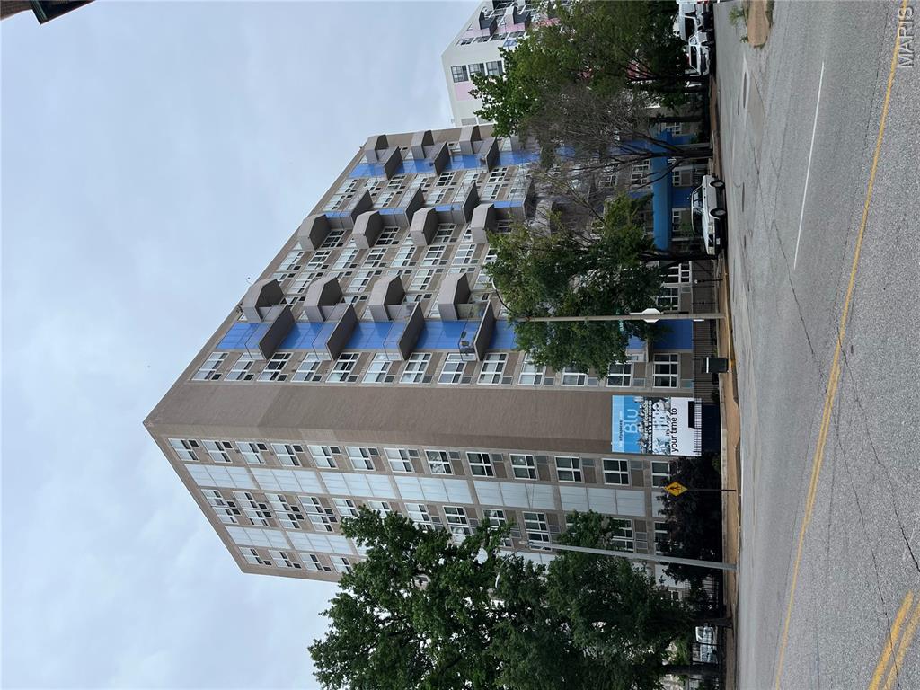 A nice unit for sale in the Blu complex!
