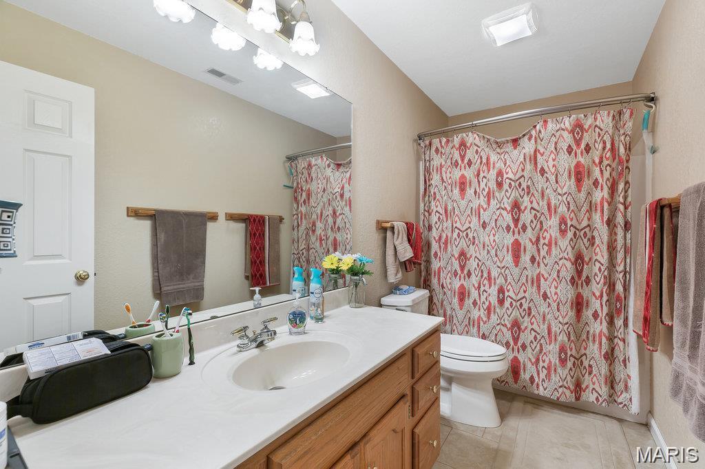 HIGHLAND HILLS - Residential Lease