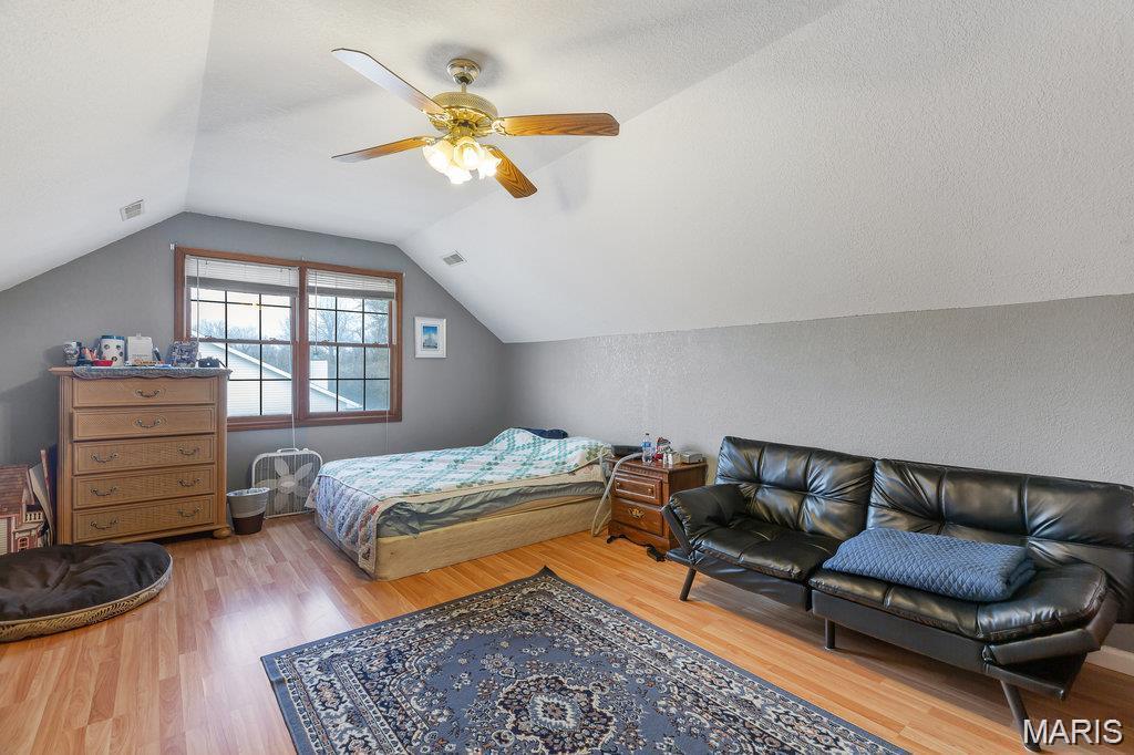 HIGHLAND HILLS - Residential Lease