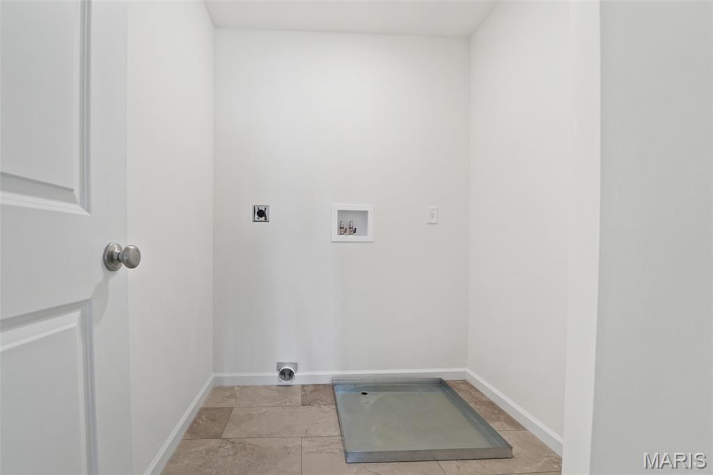 Louiselle Park Manors 8 - Residential
