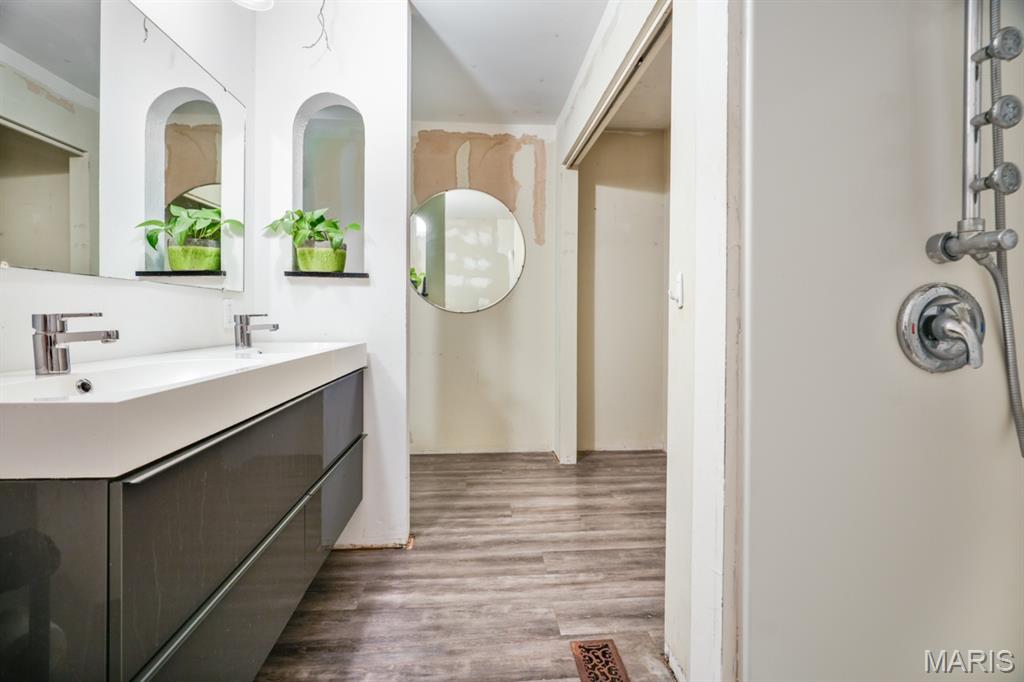 Holiday Manor Second Sub - Residential
