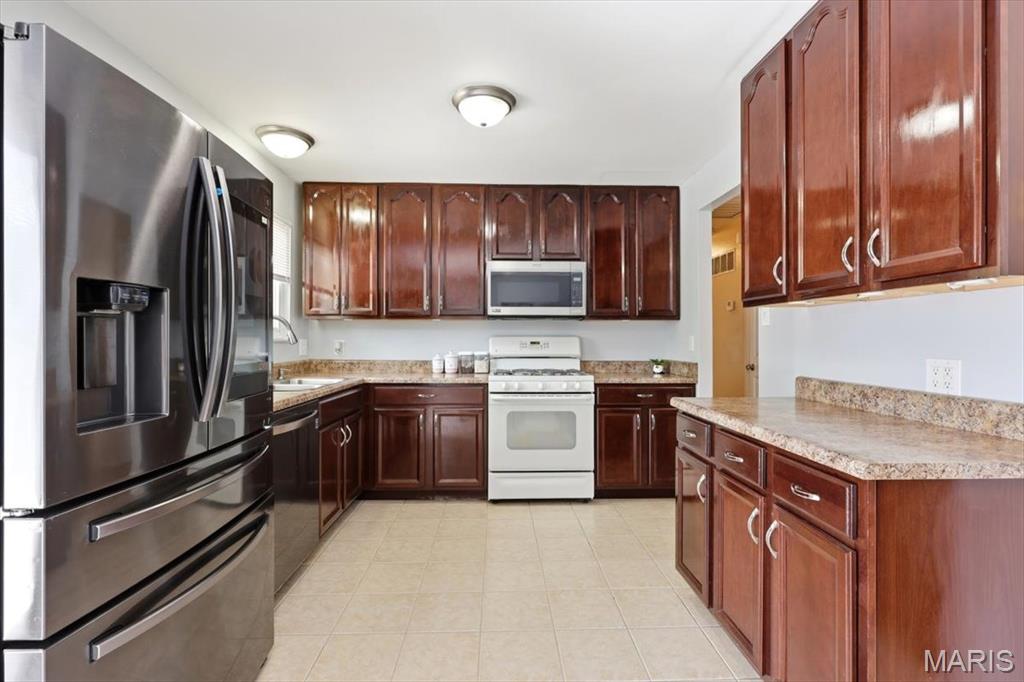 Westglen Estates 3 - Residential