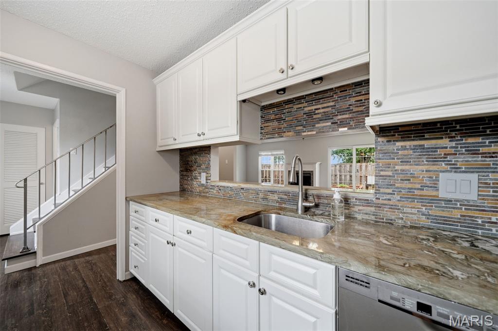 Beau Jardin Twnhms A Condo - Residential