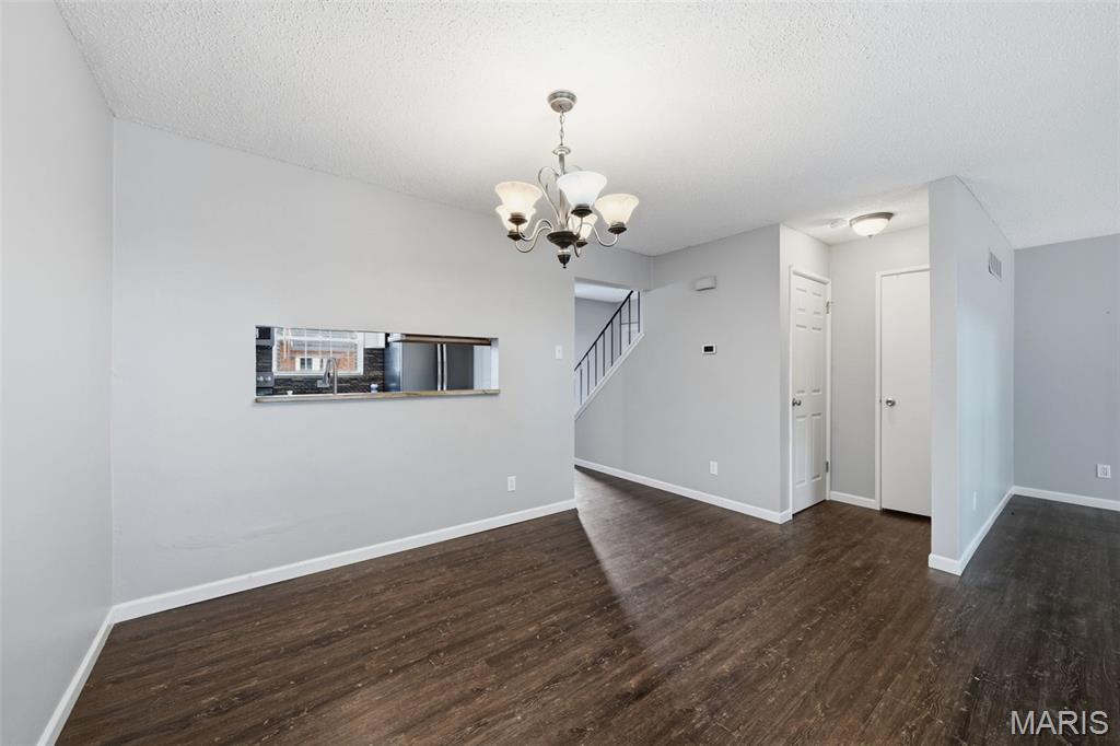 Beau Jardin Twnhms A Condo - Residential