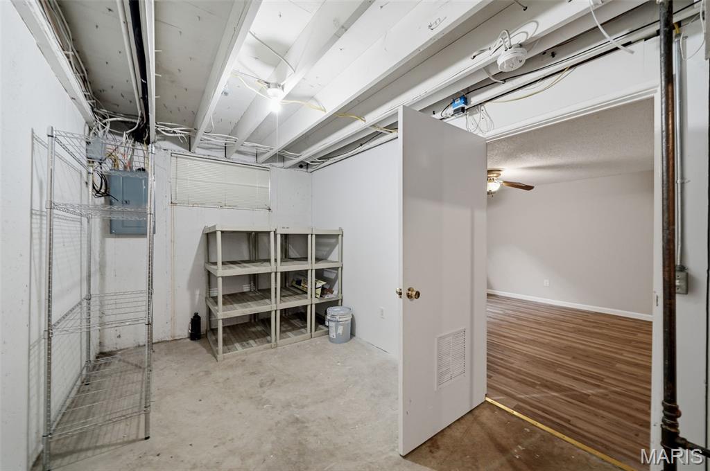 Beau Jardin Twnhms A Condo - Residential