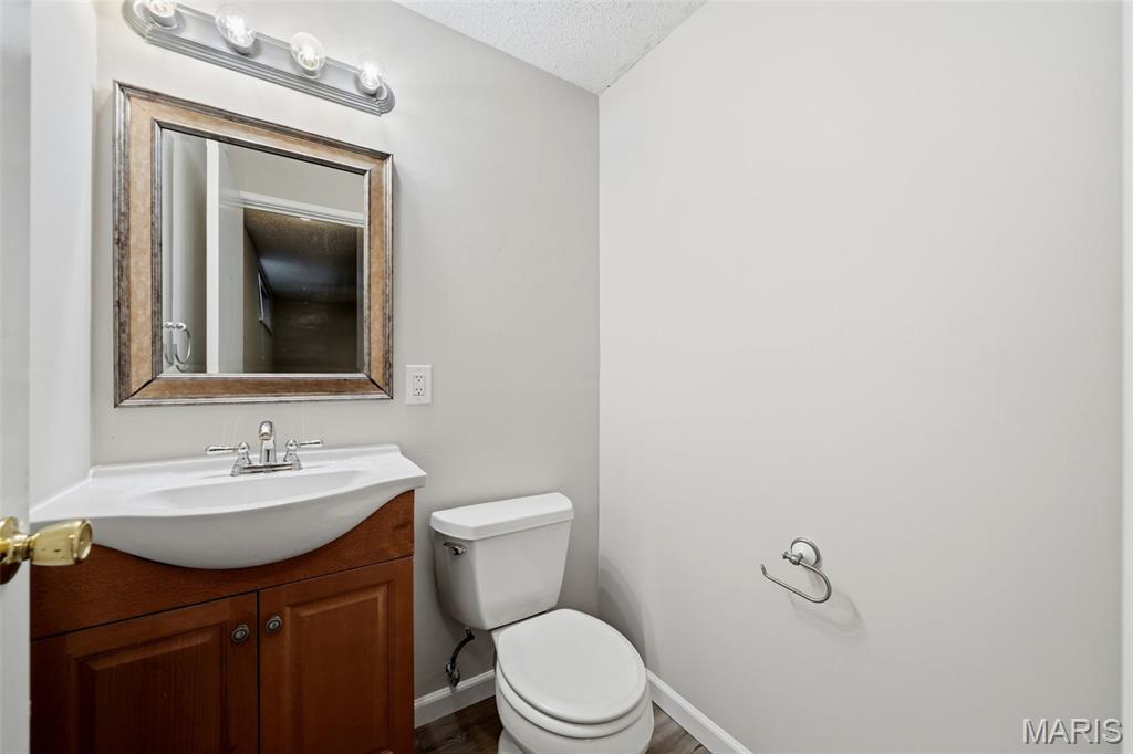 Beau Jardin Twnhms A Condo - Residential