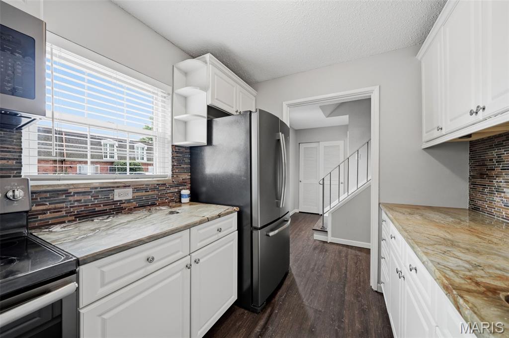Beau Jardin Twnhms A Condo - Residential