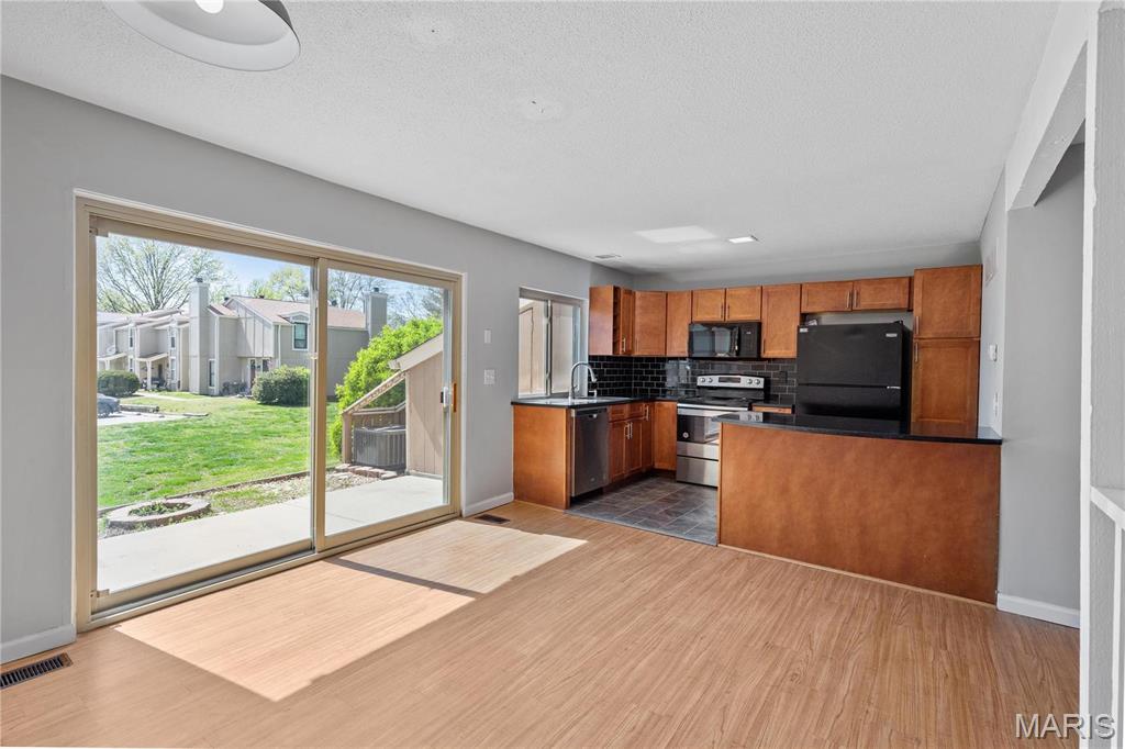 Lsl Harbor Town #3 - Residential Lease