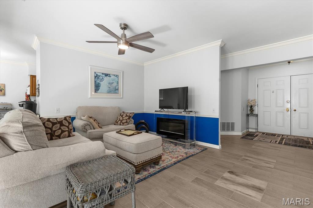 Woodridge Condo At Old Ballas - Residential