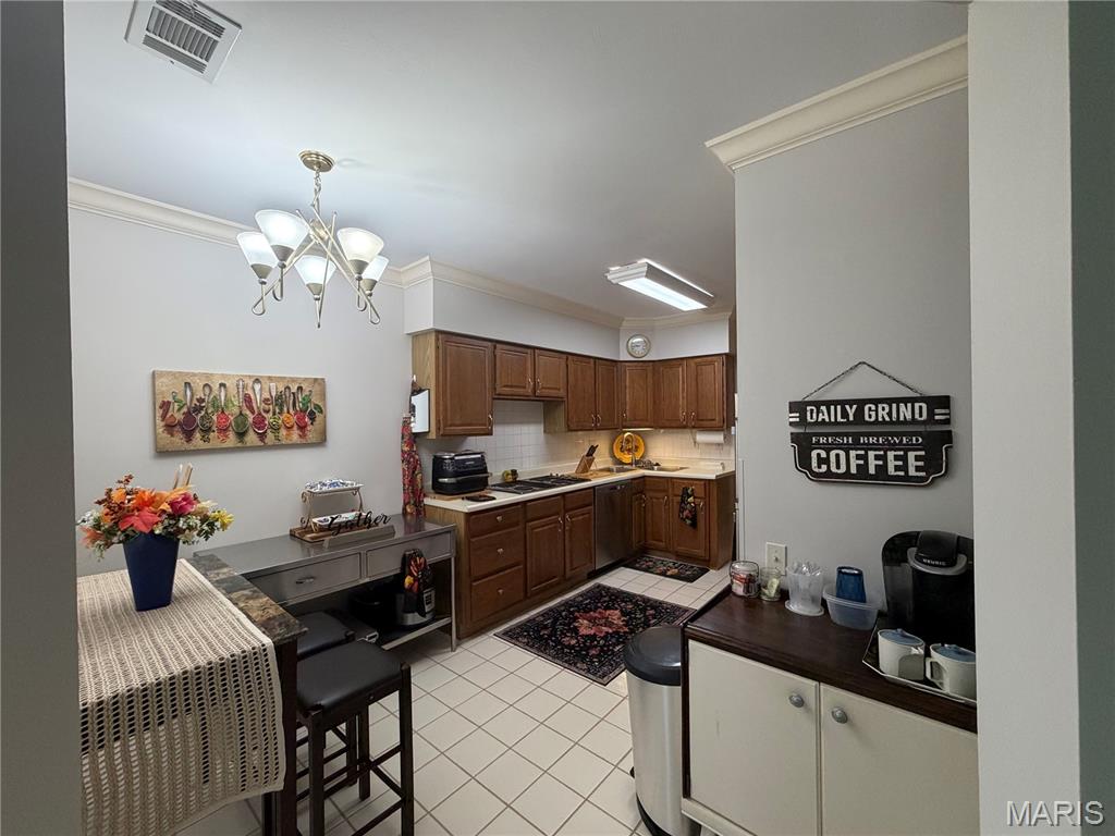 Woodridge Condo At Old Ballas - Residential