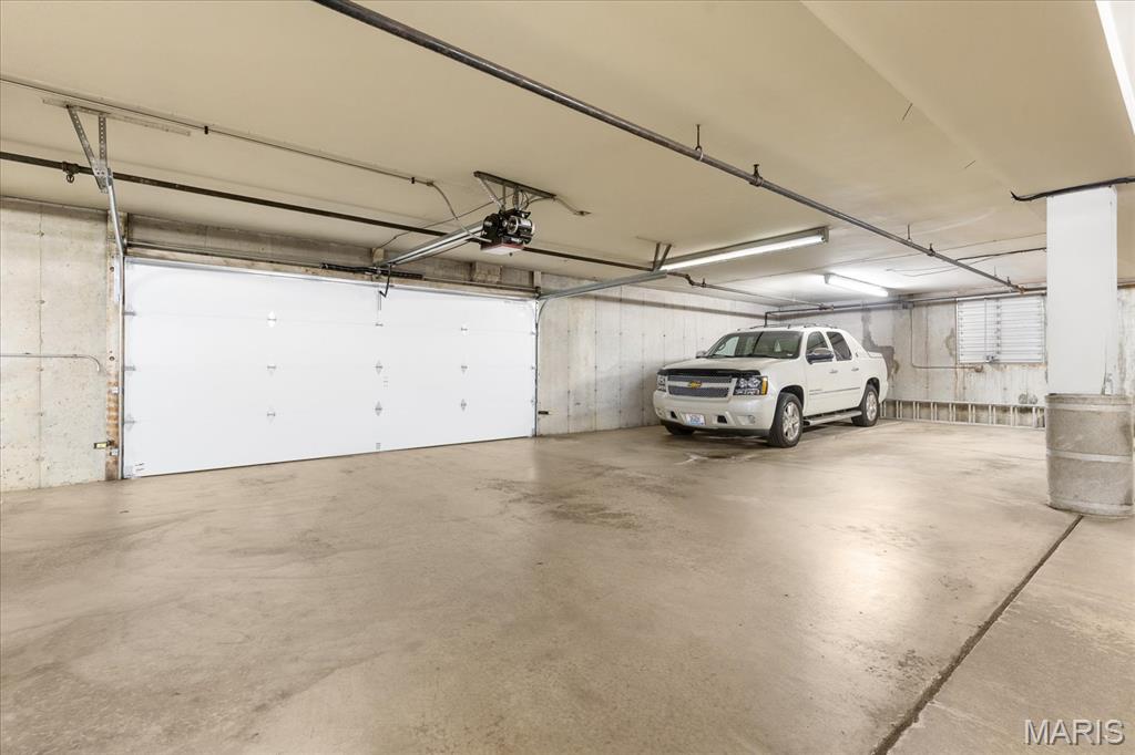 Woodridge Condo At Old Ballas - Residential