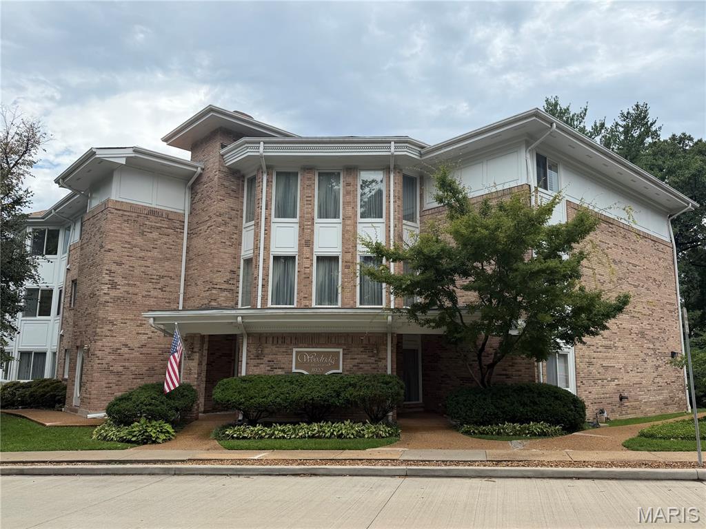 Woodridge Condo At Old Ballas - Residential
