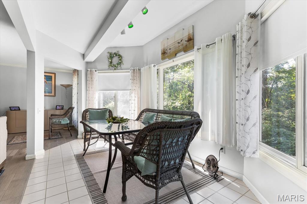 Woodridge Condo At Old Ballas - Residential