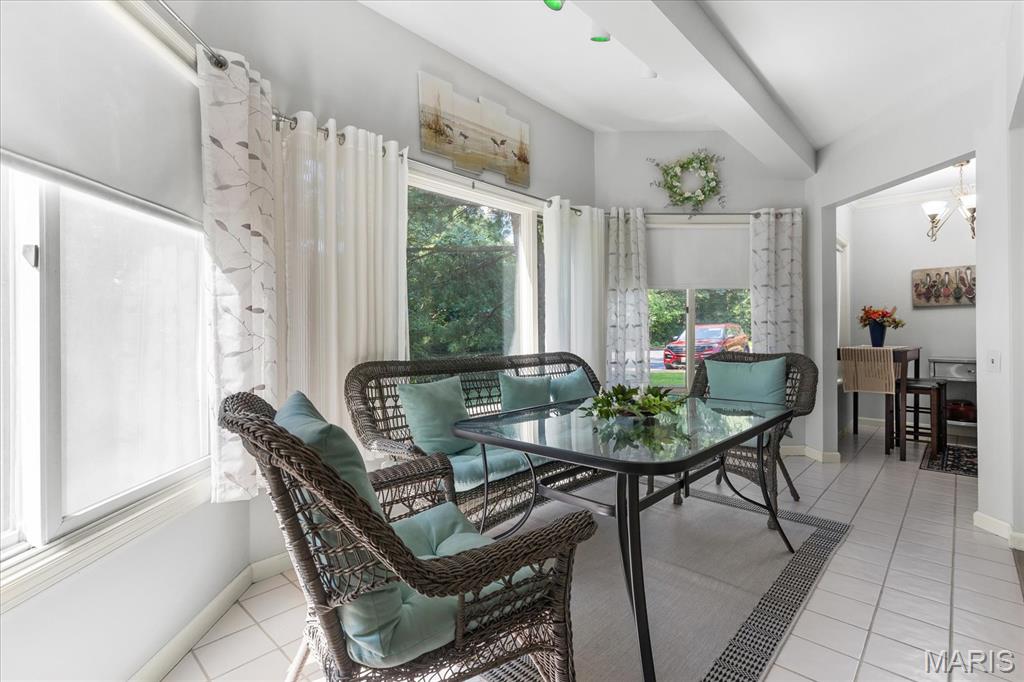Woodridge Condo At Old Ballas - Residential