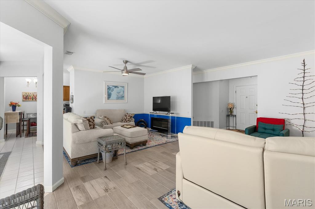 Woodridge Condo At Old Ballas - Residential
