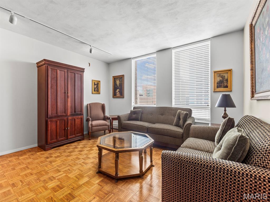Park Tower Condo - Residential