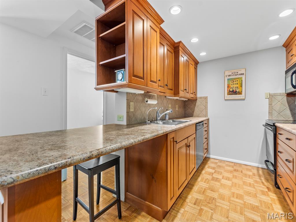 Park Tower Condo - Residential